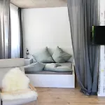 Vier Sind Hier Apartament *