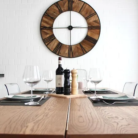 Apartment Vier Sind Hier