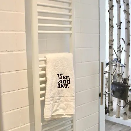 Vier Sind Hier Apartment