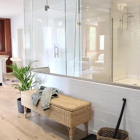 Vier Sind Hier Apartment *