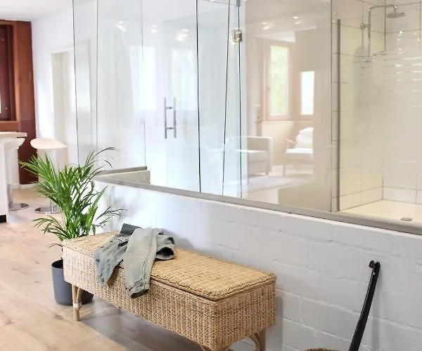 Vier Sind Hier Апартаменты *